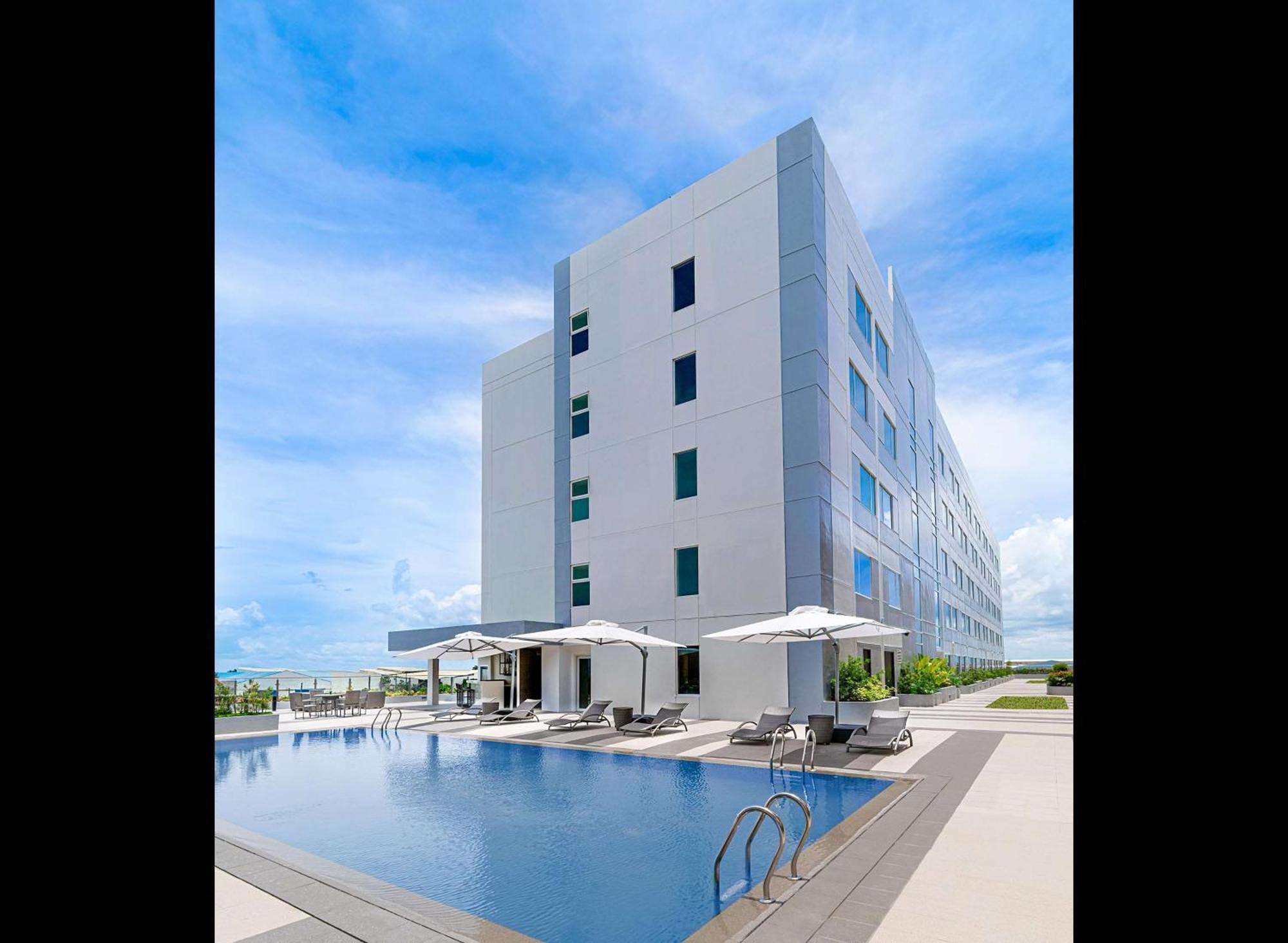 Park Inn By Radisson Bacolod Bagian luar foto