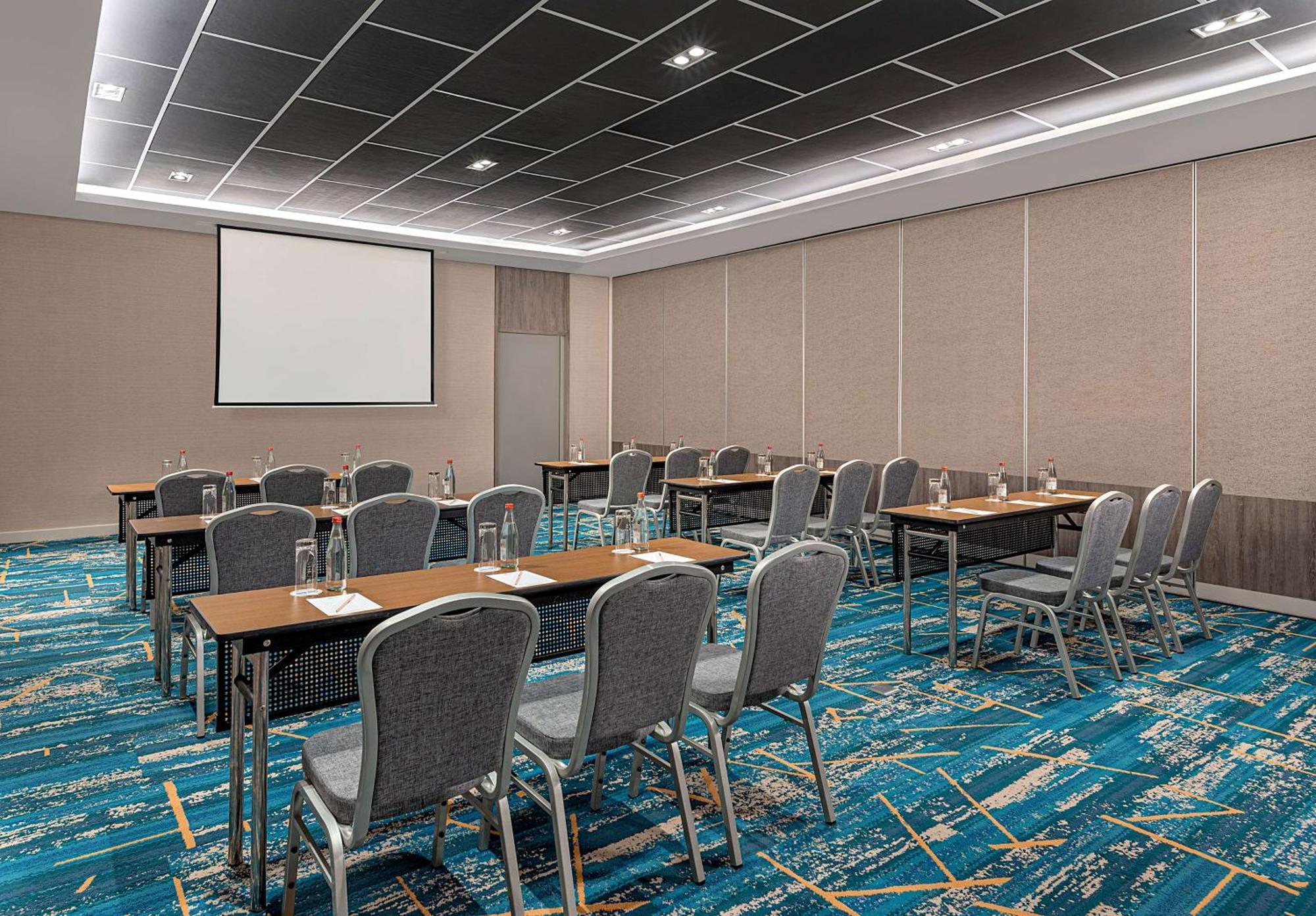 Park Inn By Radisson Bacolod Bagian luar foto