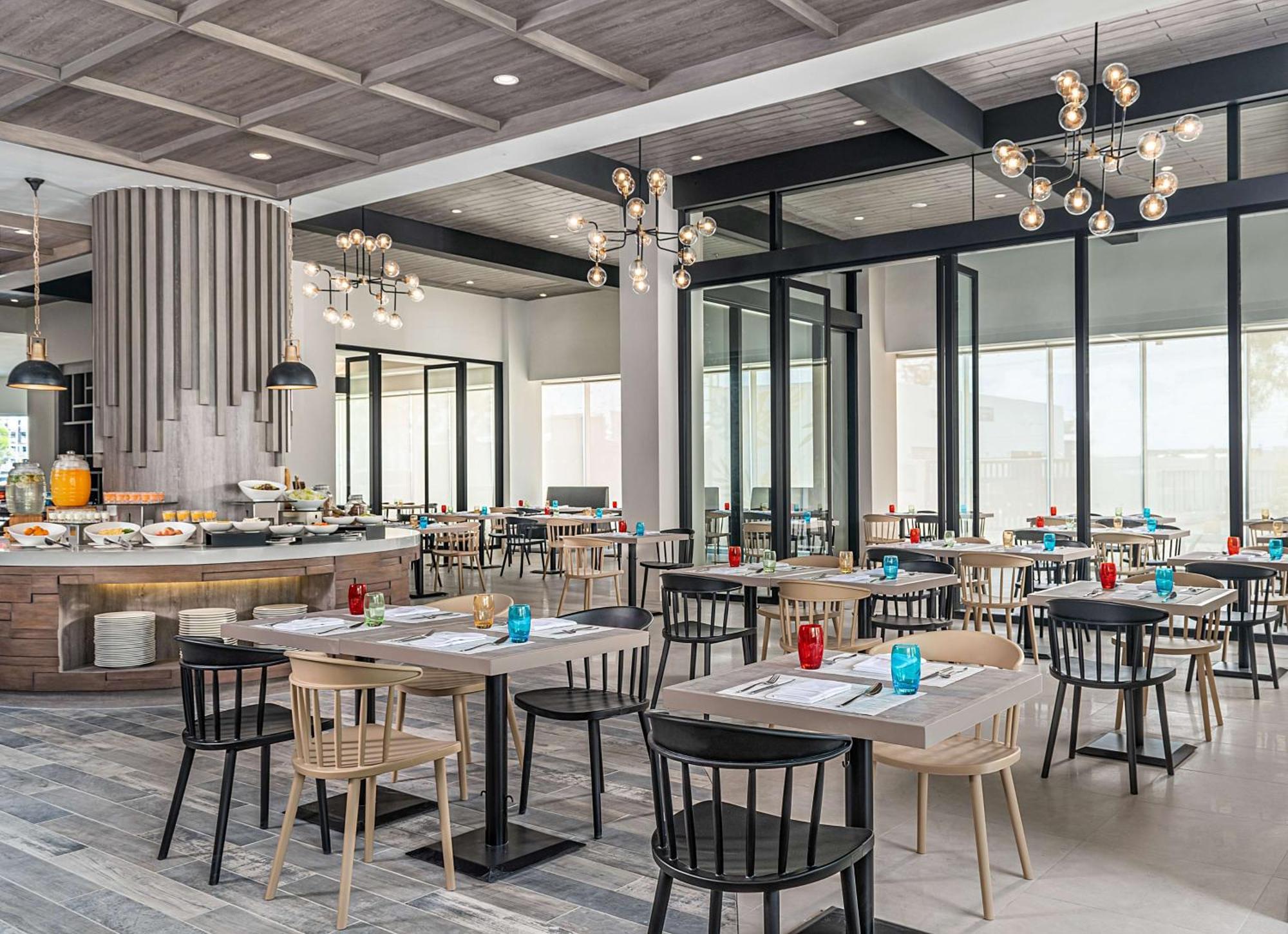 Park Inn By Radisson Bacolod Bagian luar foto