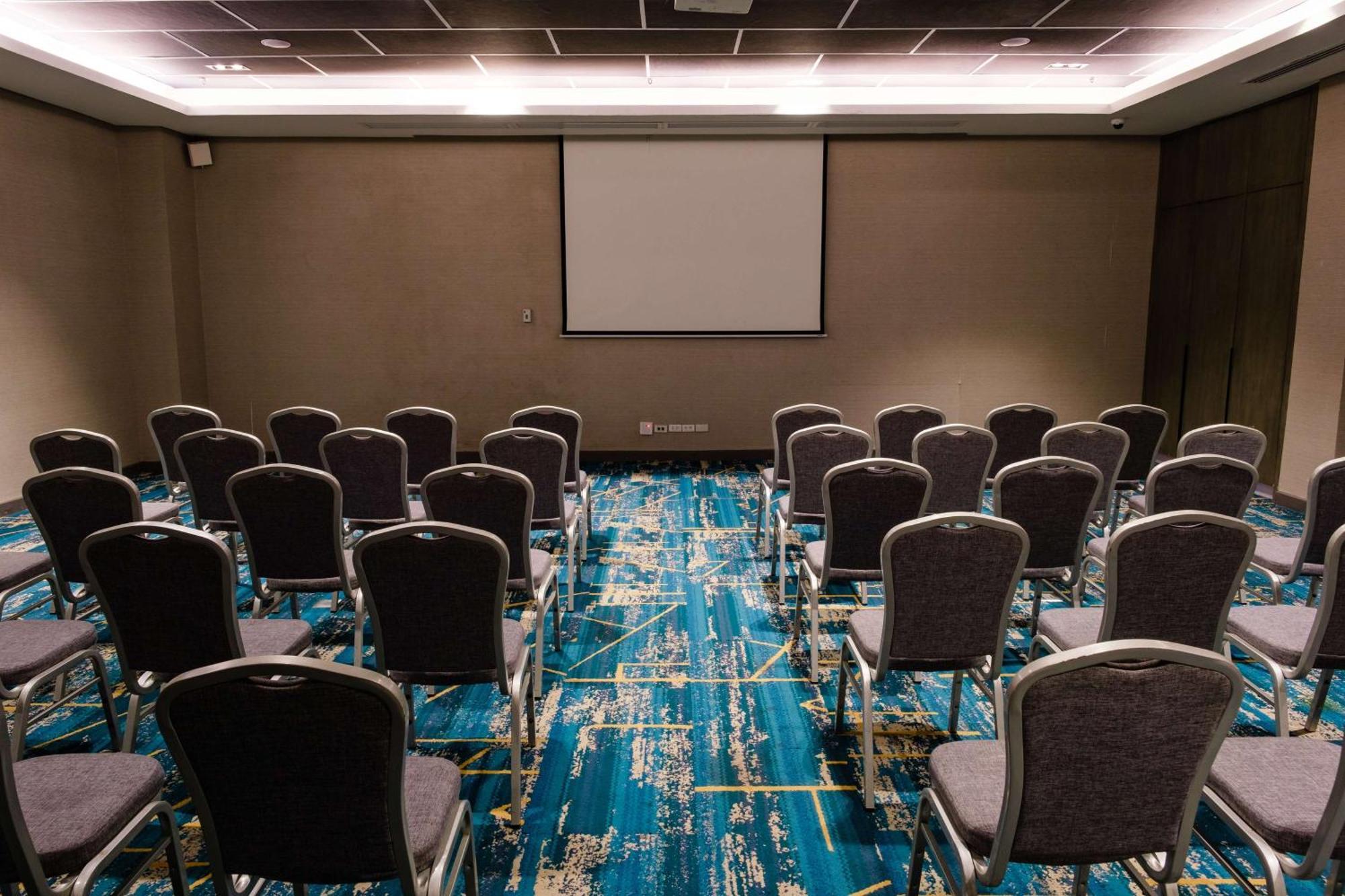 Park Inn By Radisson Bacolod Bagian luar foto